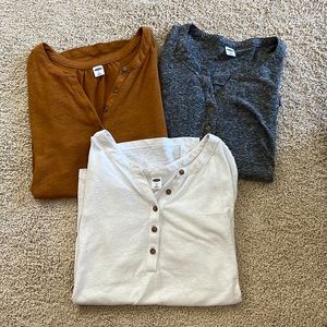 3 Pack Old Navy Short Sleeve Henley Button Tshirt, size medium